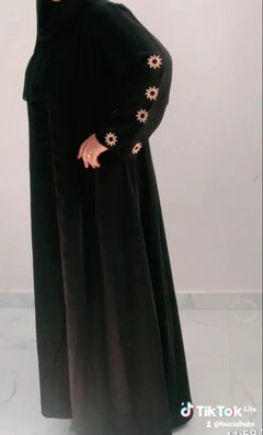 عباية مطروز