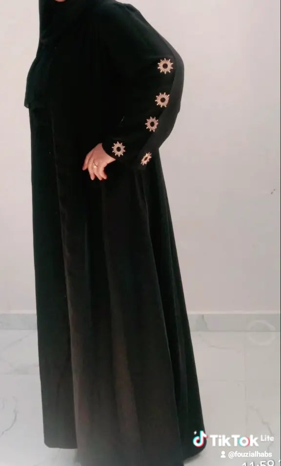 عباية مطروز